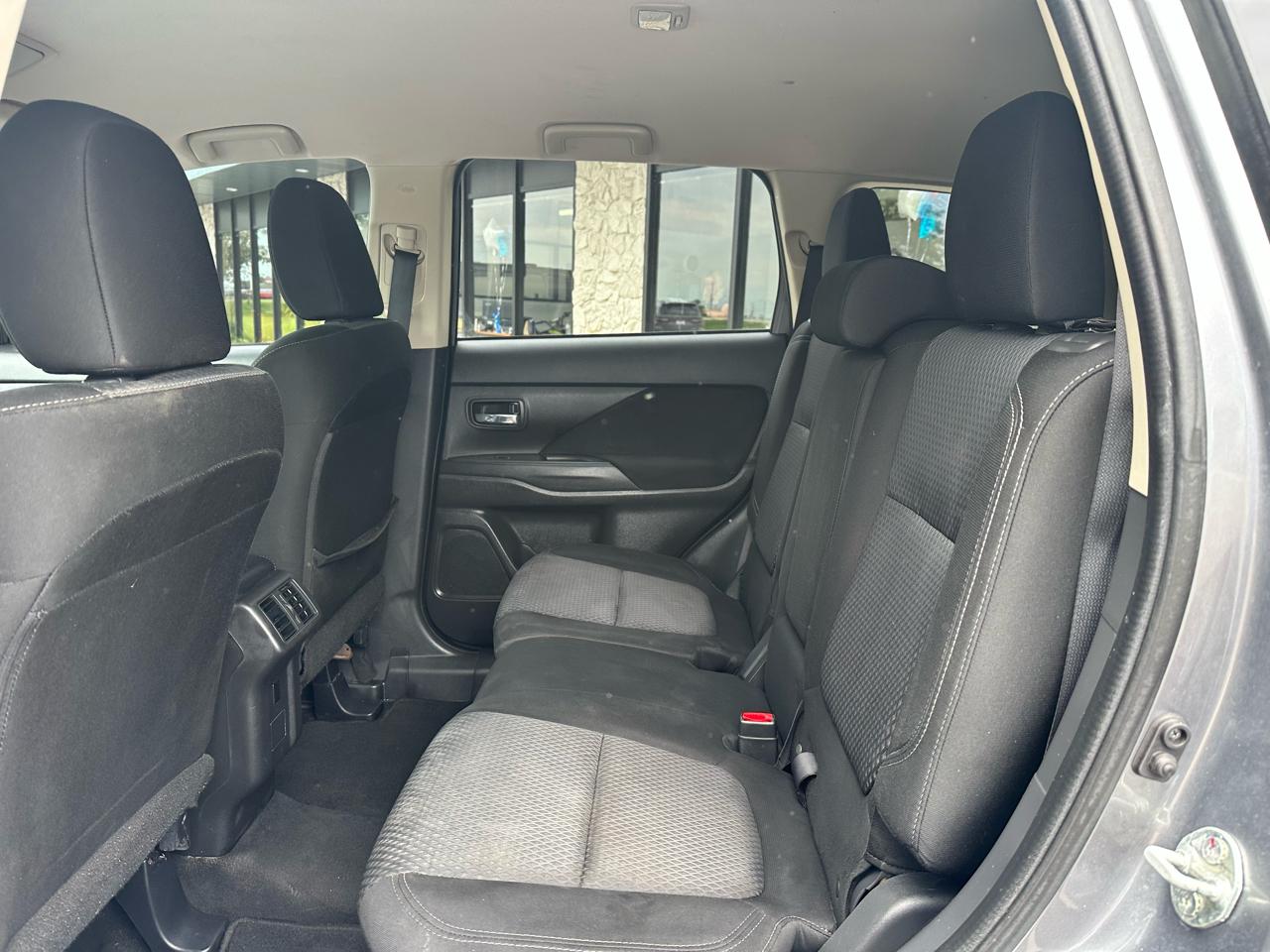 Mitsubishi Outlander ES AWD 2019