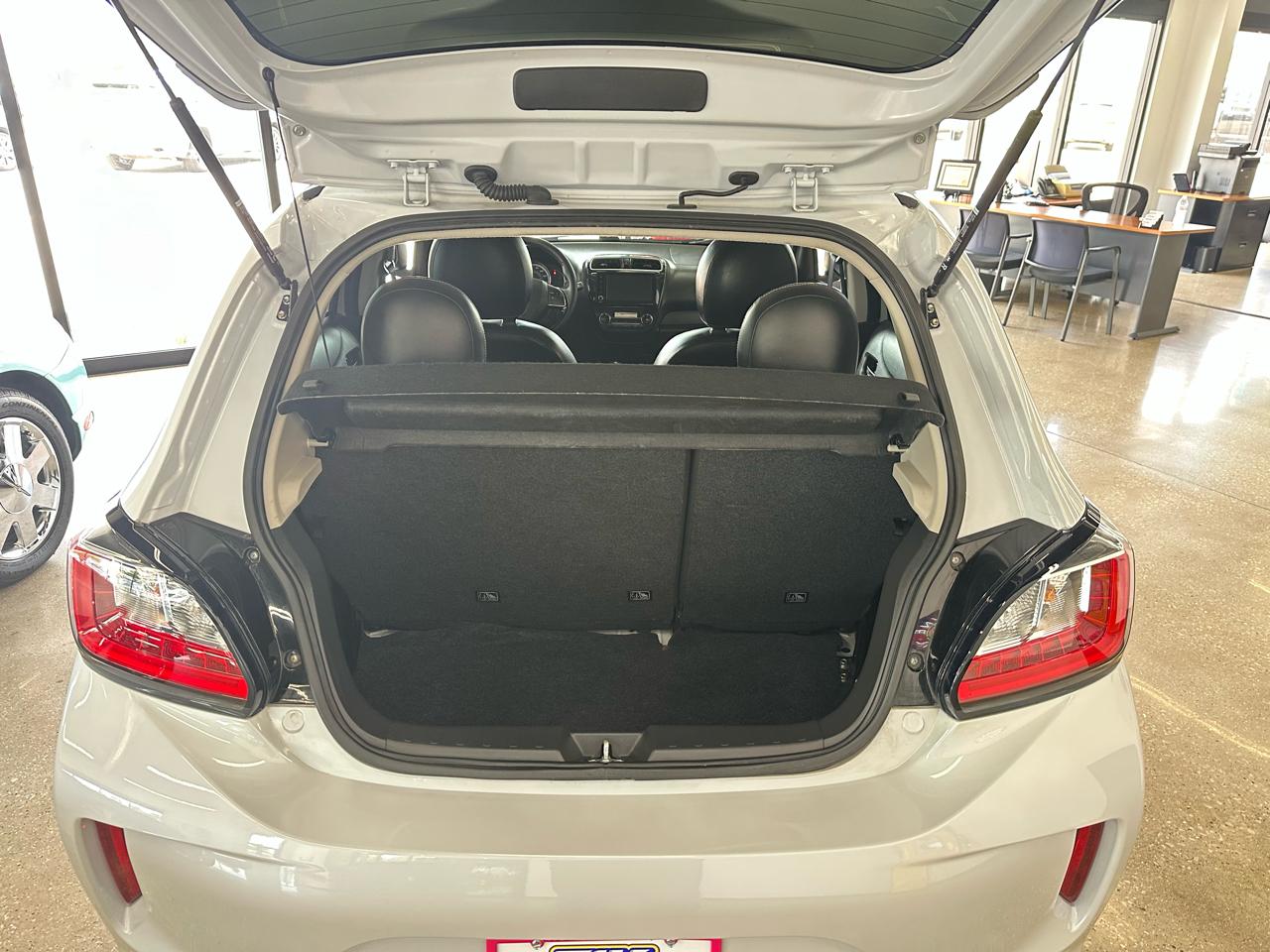 Mitsubishi Mirage SE 2024