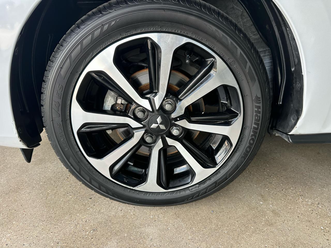Mitsubishi Mirage SE 2024