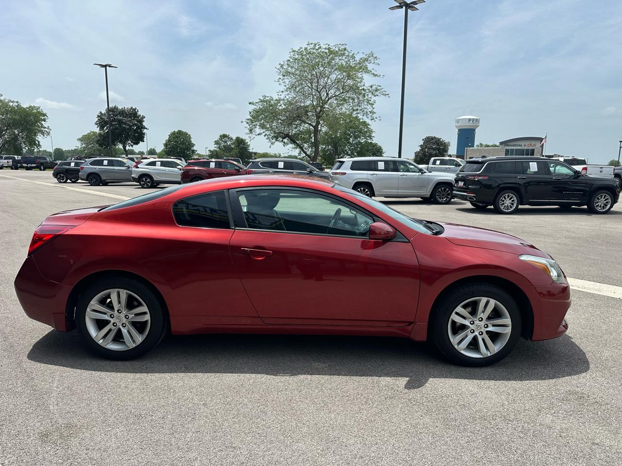 Nissan Altima 2.5 S Coupe 2013