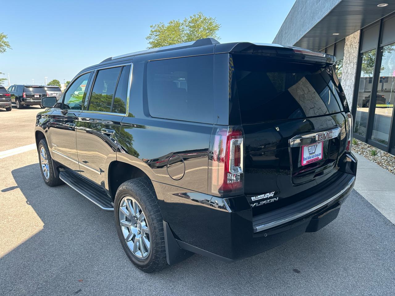 GMC Yukon Denali 4WD 2015