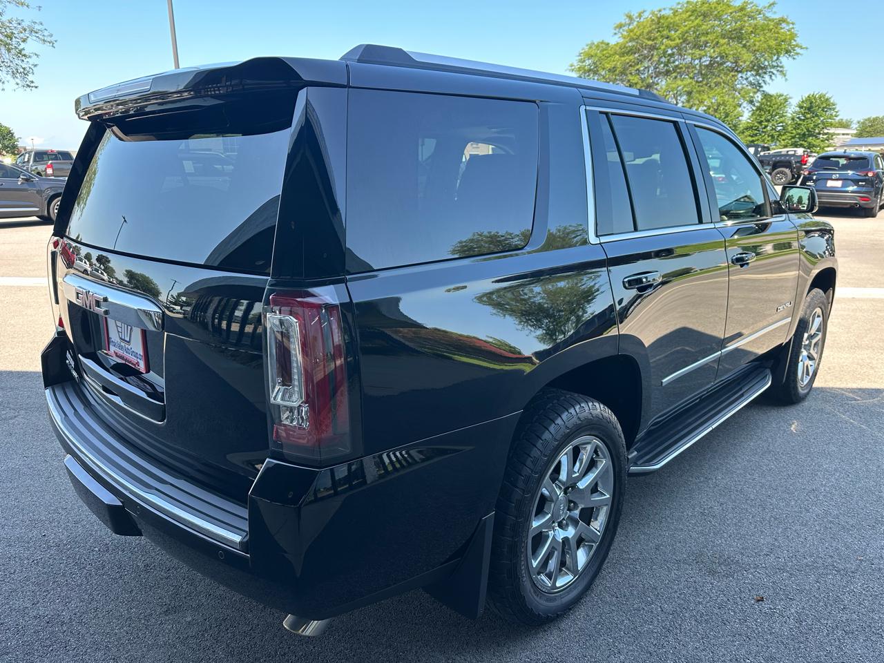 GMC Yukon Denali 4WD 2015