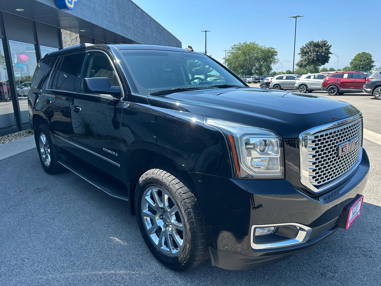 GMC Yukon Denali 4WD 2015