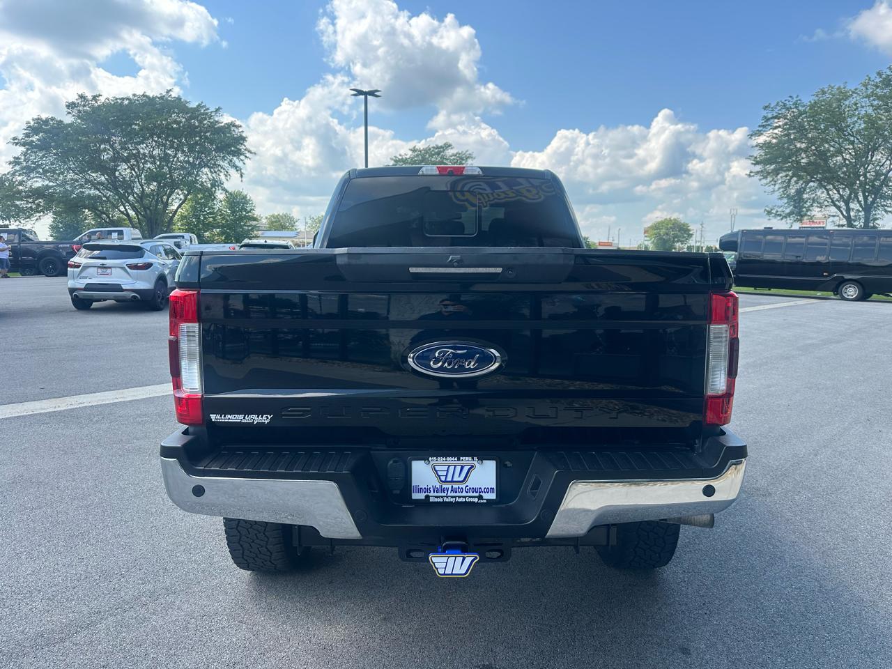 Ford F-250 SD Lariat Crew Cab 4WD 2017
