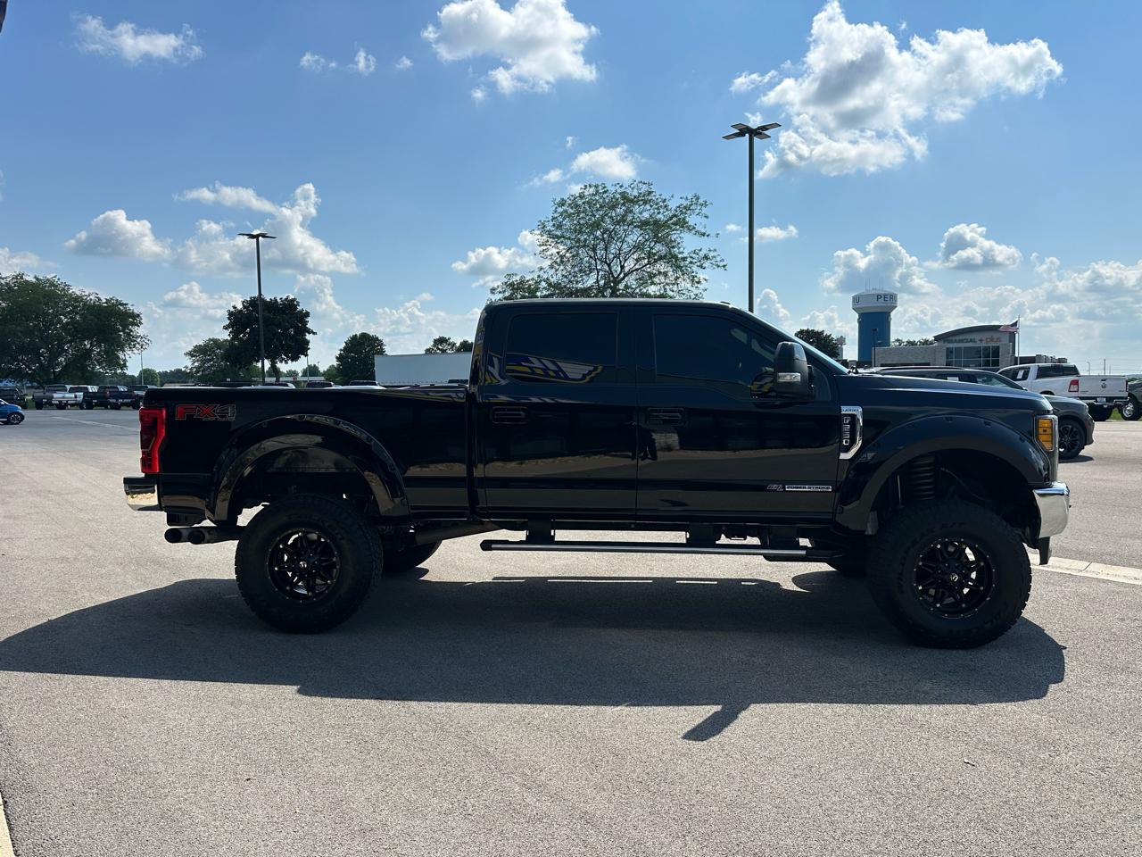 Ford F-250 SD Lariat Crew Cab 4WD 2017