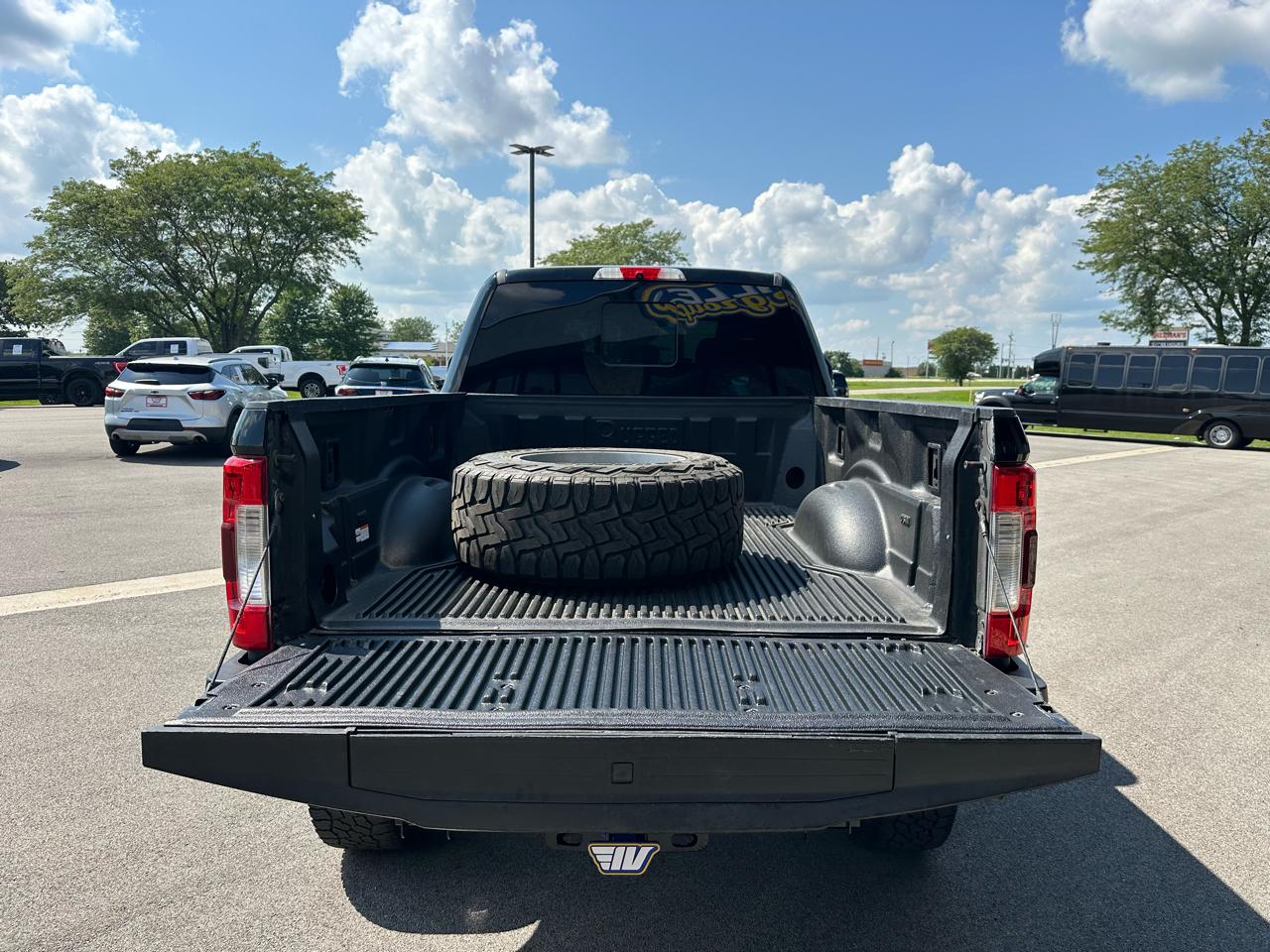 Ford F-250 SD Lariat Crew Cab 4WD 2017