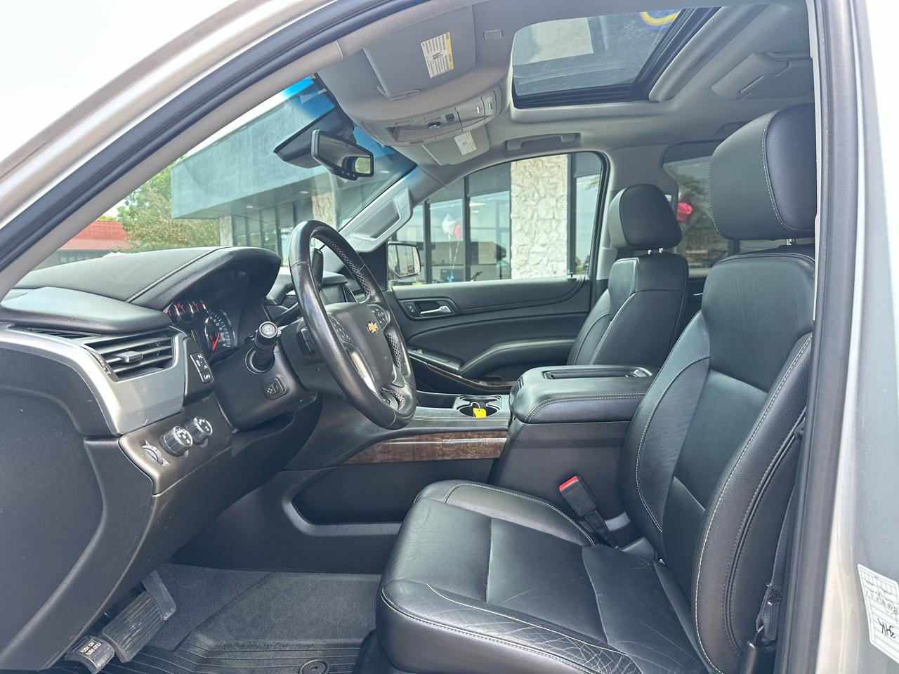 Chevrolet Suburban LT 4WD 2019