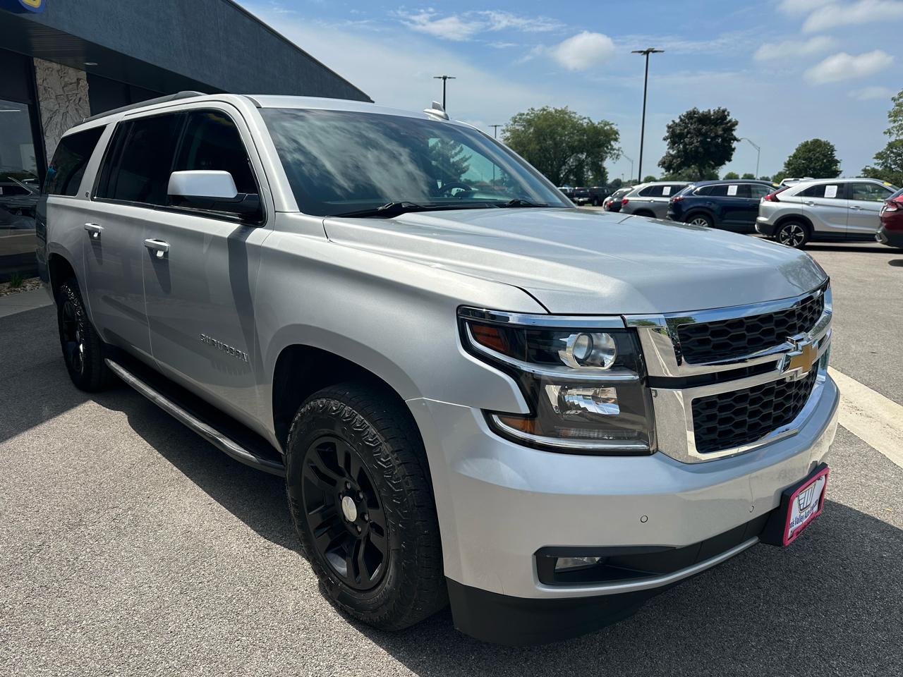 Chevrolet Suburban LT 4WD 2019