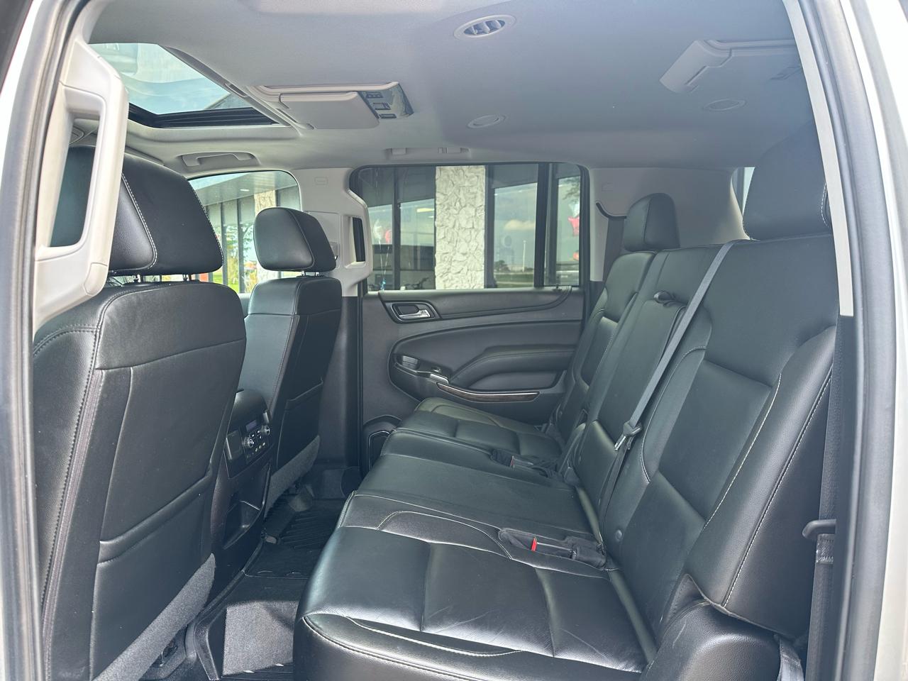 Chevrolet Suburban LT 4WD 2019
