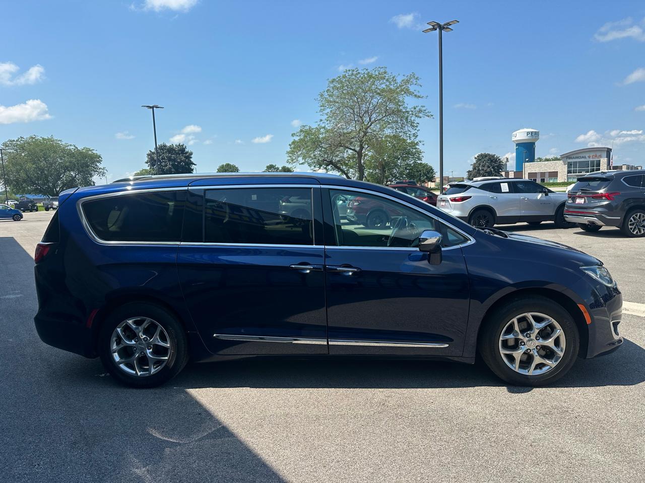 Chrysler Pacifica Limited 2019