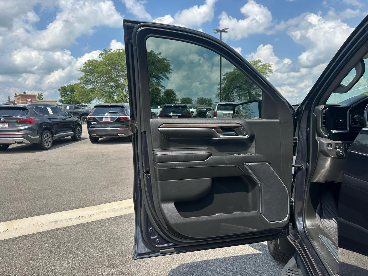 Chevrolet Silverado 1500 LT Trail Boss Crew Cab 4WD 2022