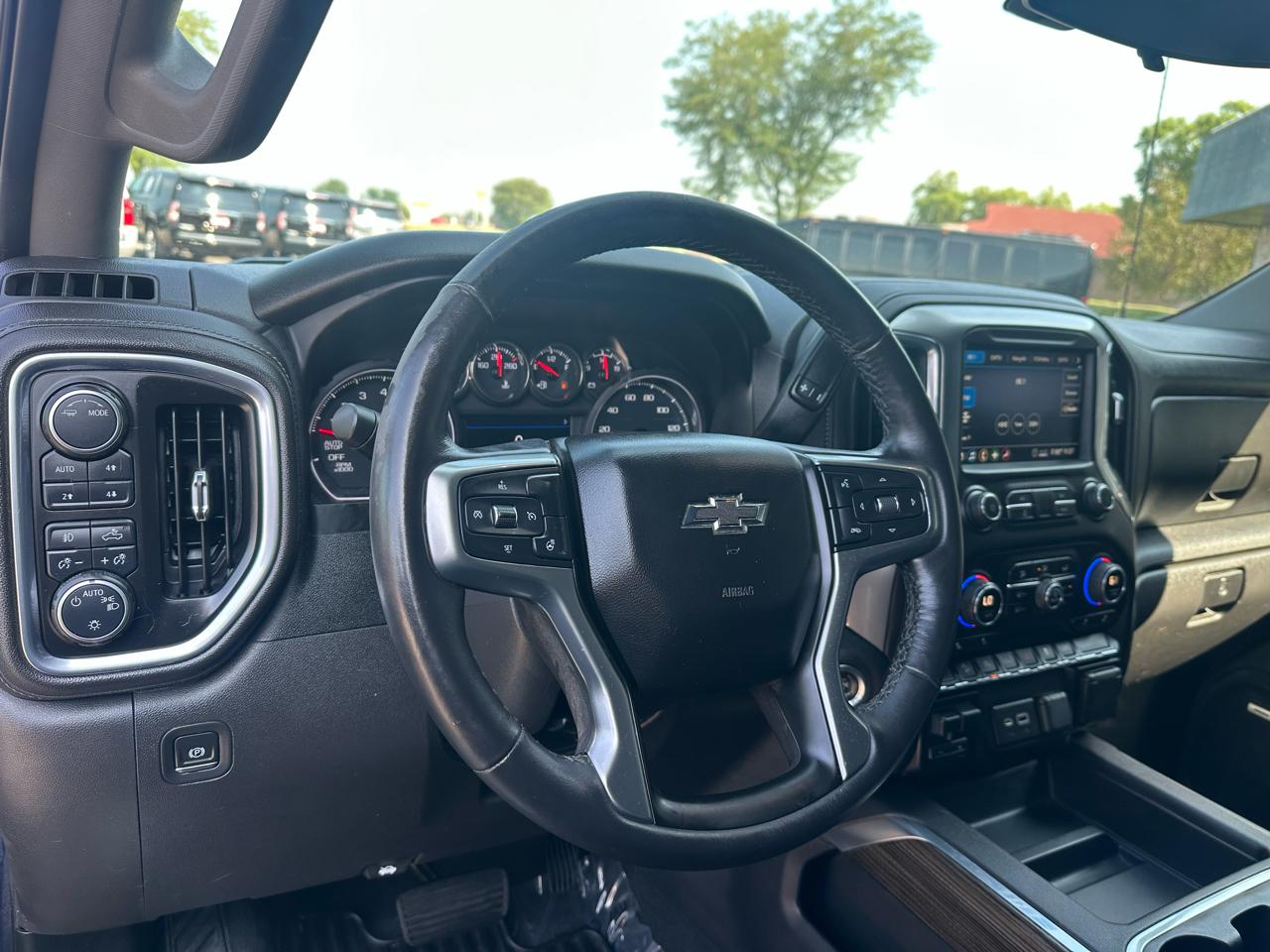 Chevrolet Silverado 1500 LT Trail Boss Crew Cab 4WD 2020