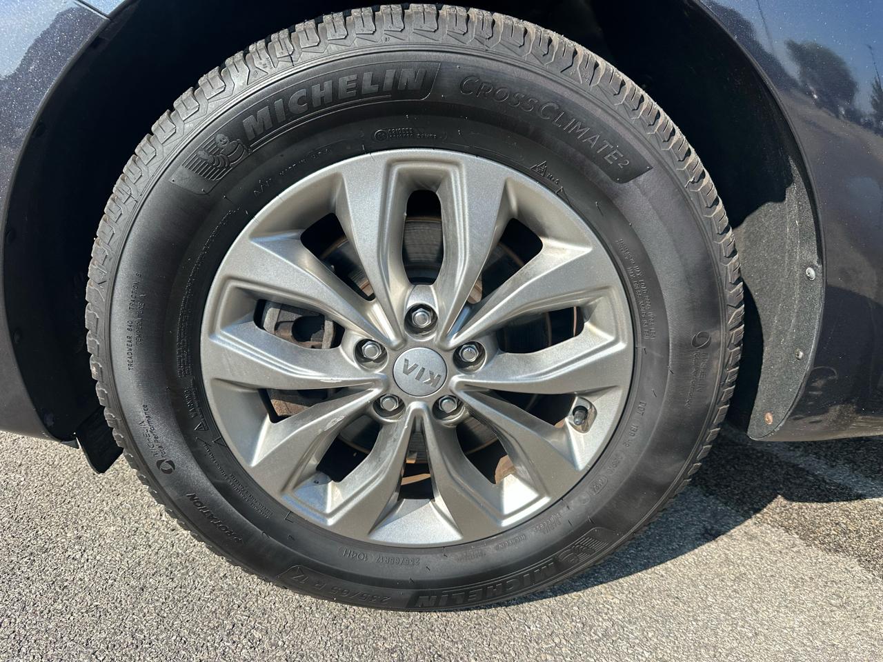 Kia Sedona LX 2020