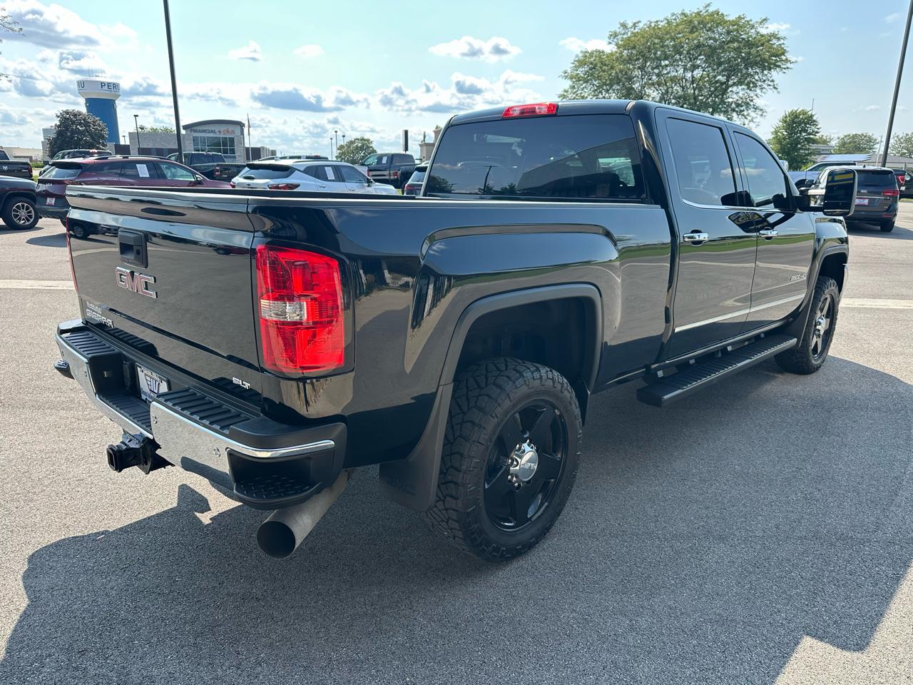 GMC Sierra 2500HD SLT Crew Cab 4WD 2015