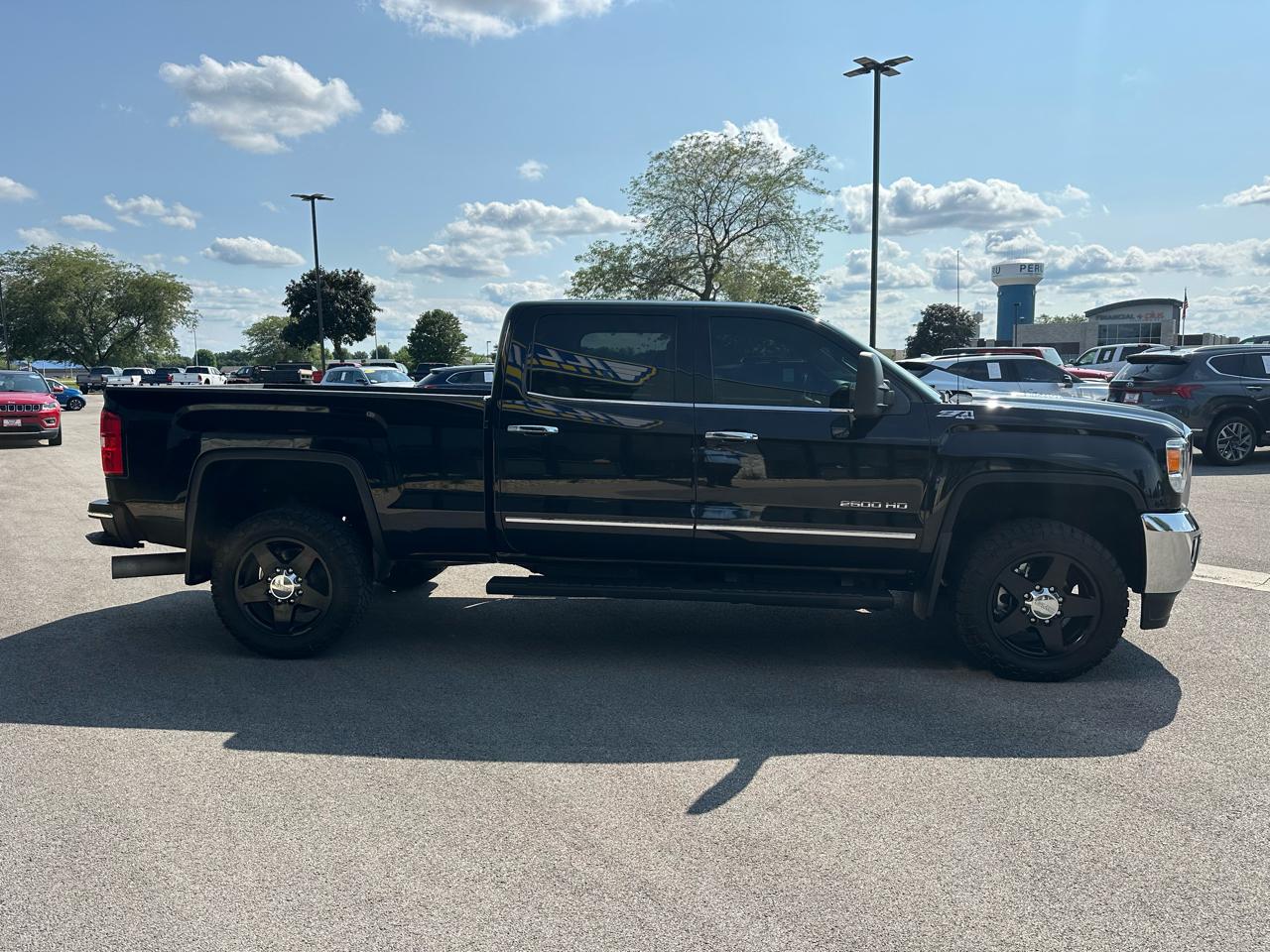GMC Sierra 2500HD SLT Crew Cab 4WD 2015