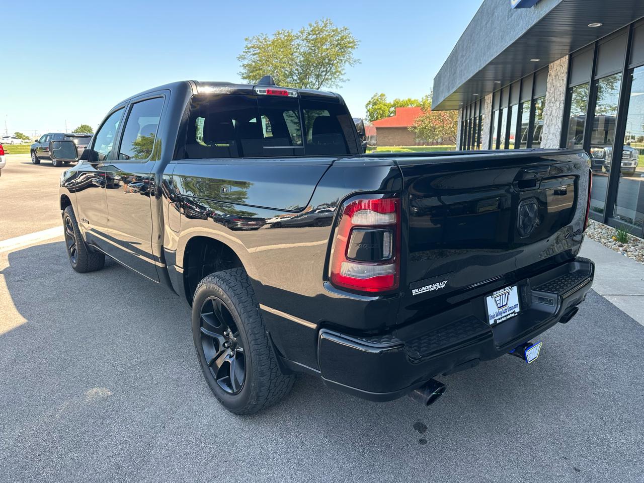 RAM 1500 Big Horn Crew Cab SWB 4WD 2020