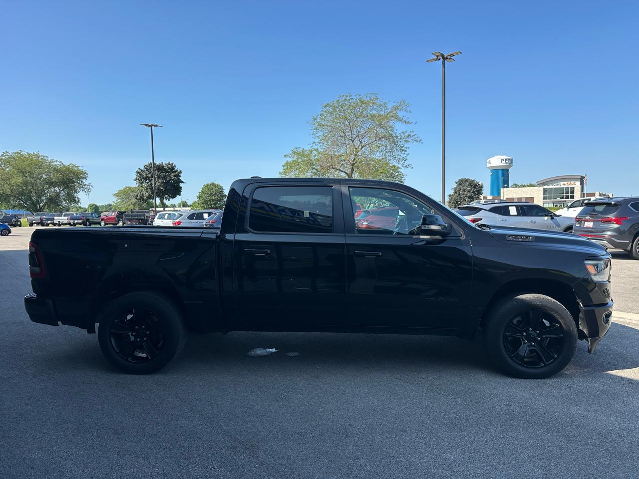 RAM 1500 Big Horn Crew Cab SWB 4WD 2020