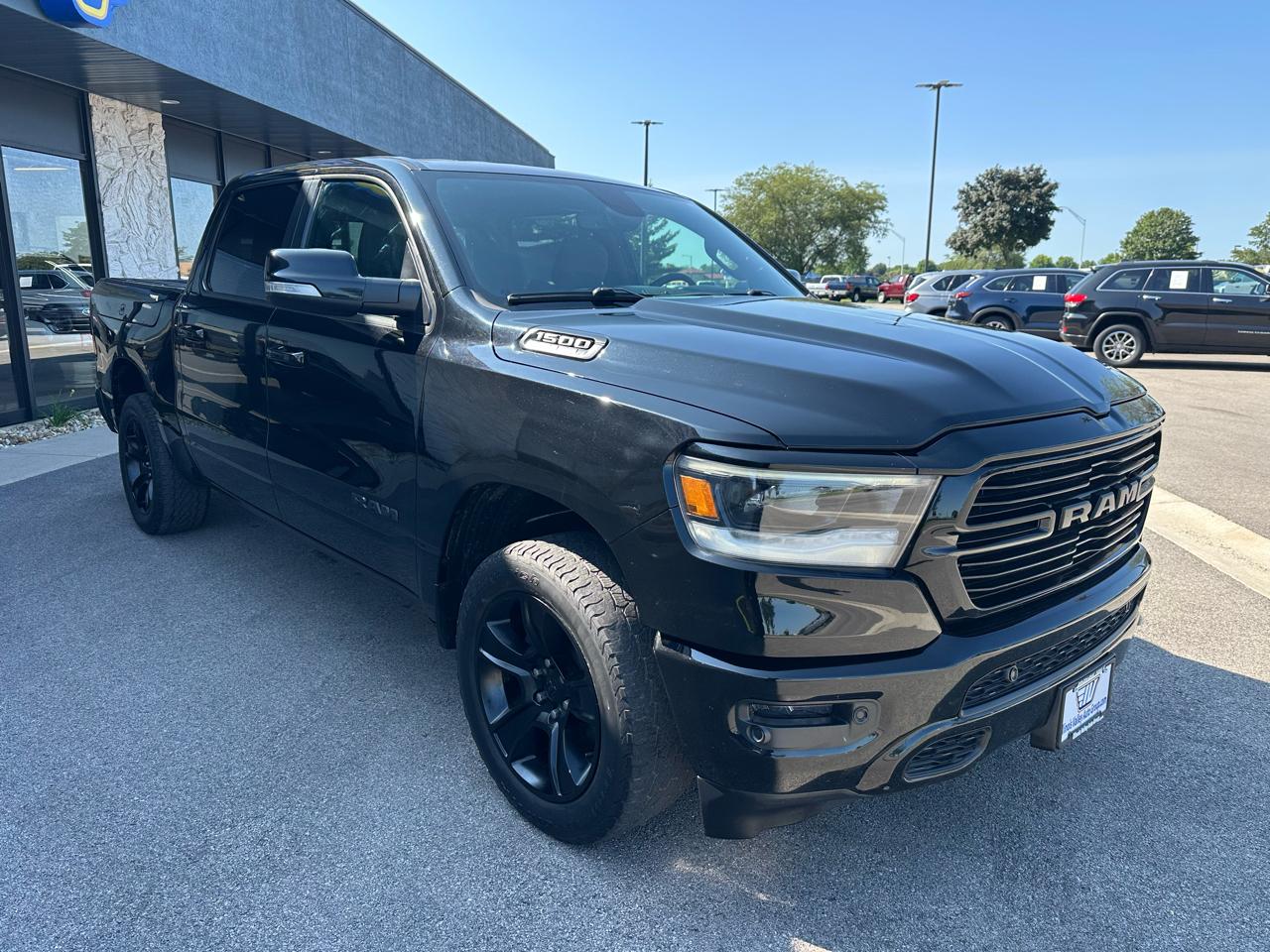 RAM 1500 Big Horn Crew Cab SWB 4WD 2020