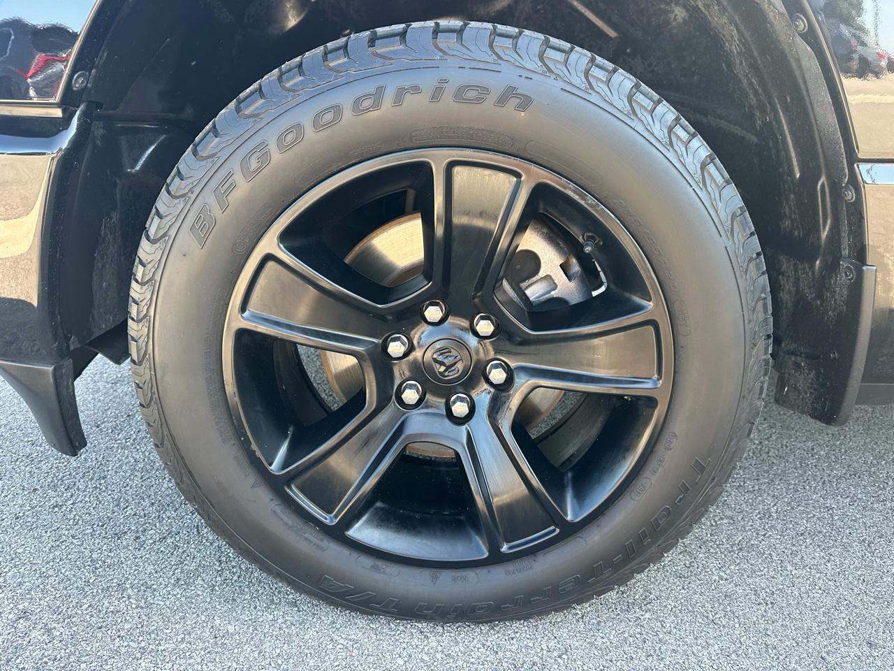 RAM 1500 Big Horn Crew Cab SWB 4WD 2020