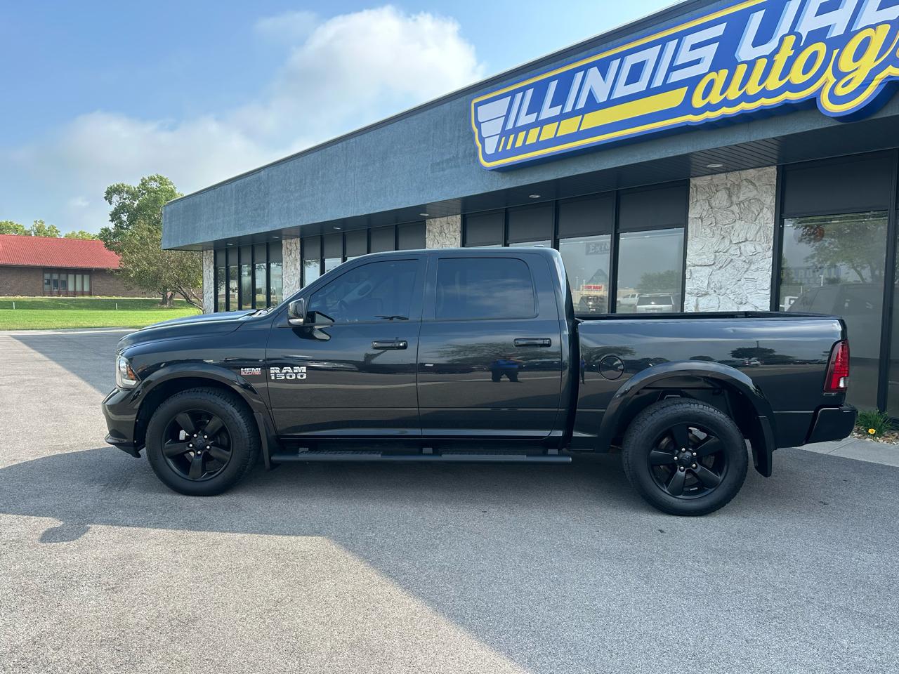 RAM 1500 Sport Crew Cab SWB 4WD 2016