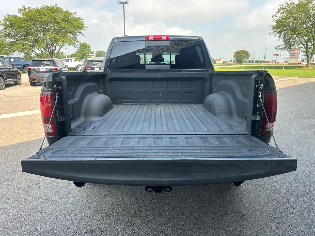 RAM 1500 Sport Crew Cab SWB 4WD 2016