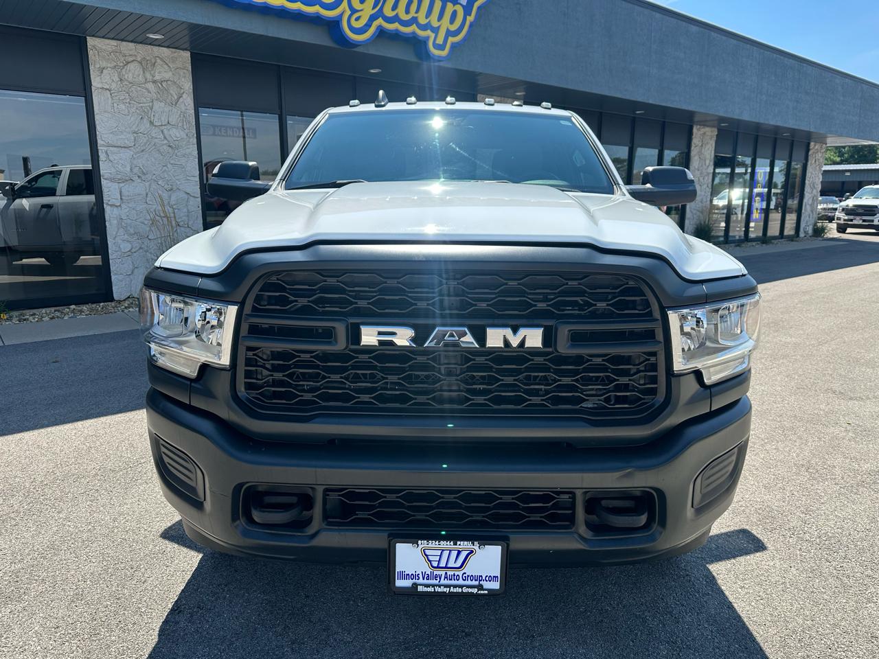 RAM 3500 Tradesman Crew Cab 4WD 2022