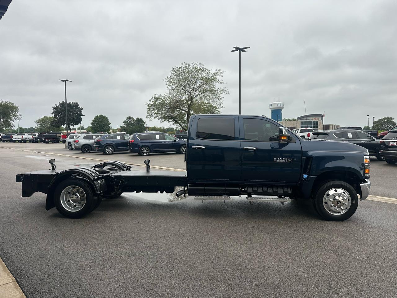 Chevrolet Silverado 4500  2021
