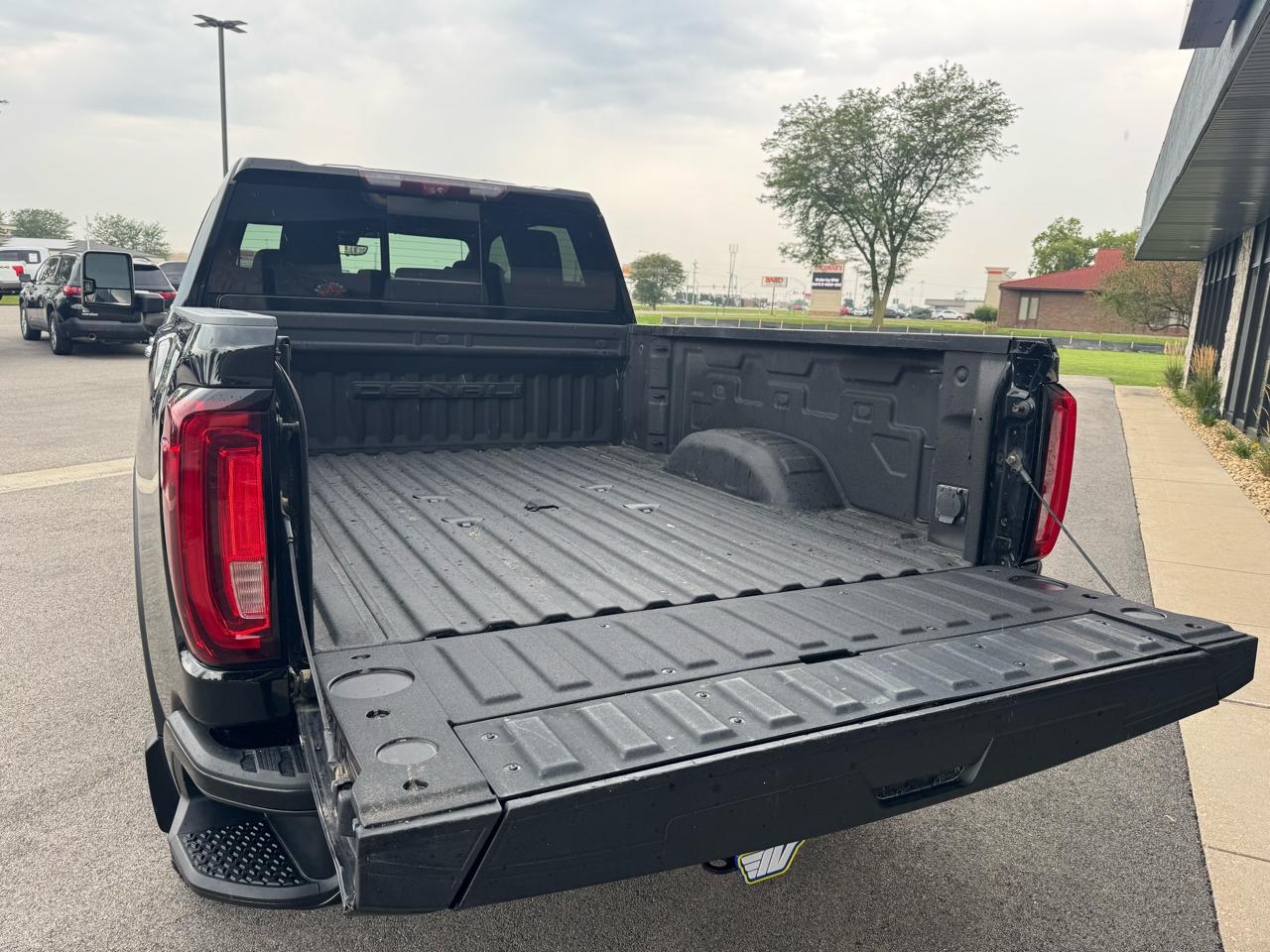 GMC Sierra 2500HD Denali Crew Cab 4WD 2020