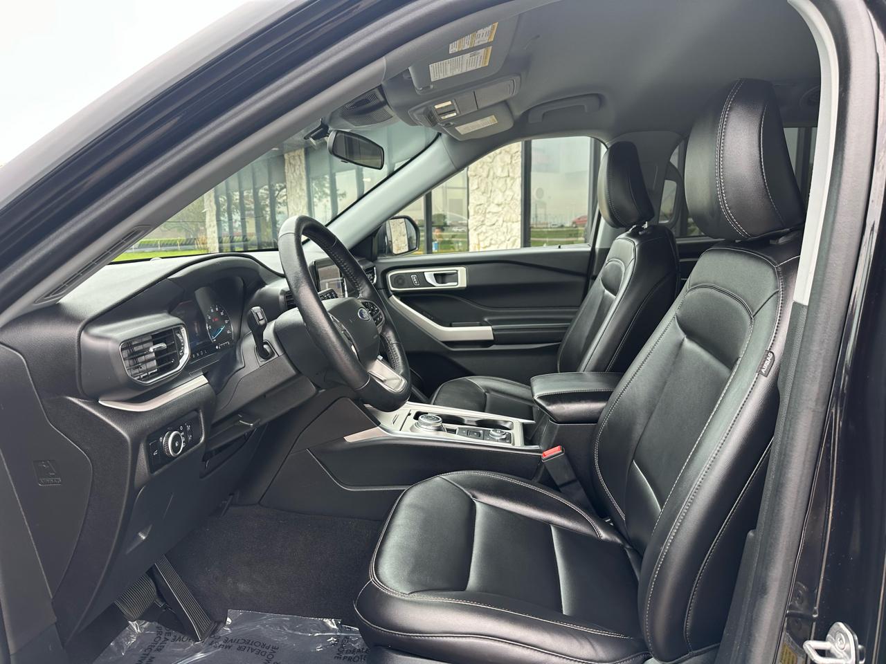 Ford Explorer XLT AWD 2023