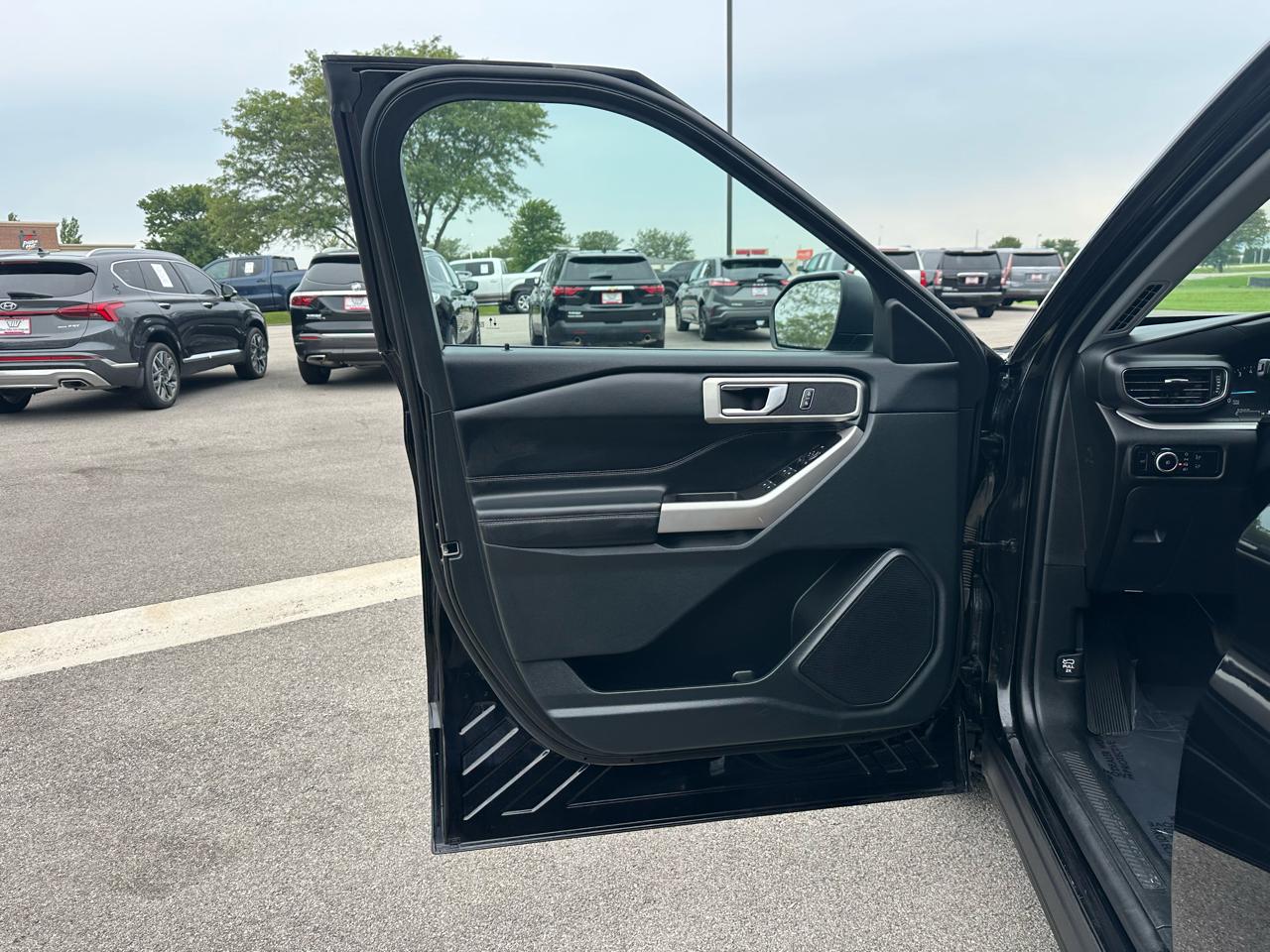 Ford Explorer XLT AWD 2023