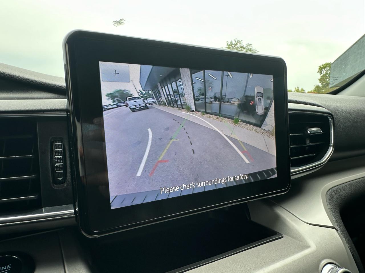 Ford Explorer XLT AWD 2023