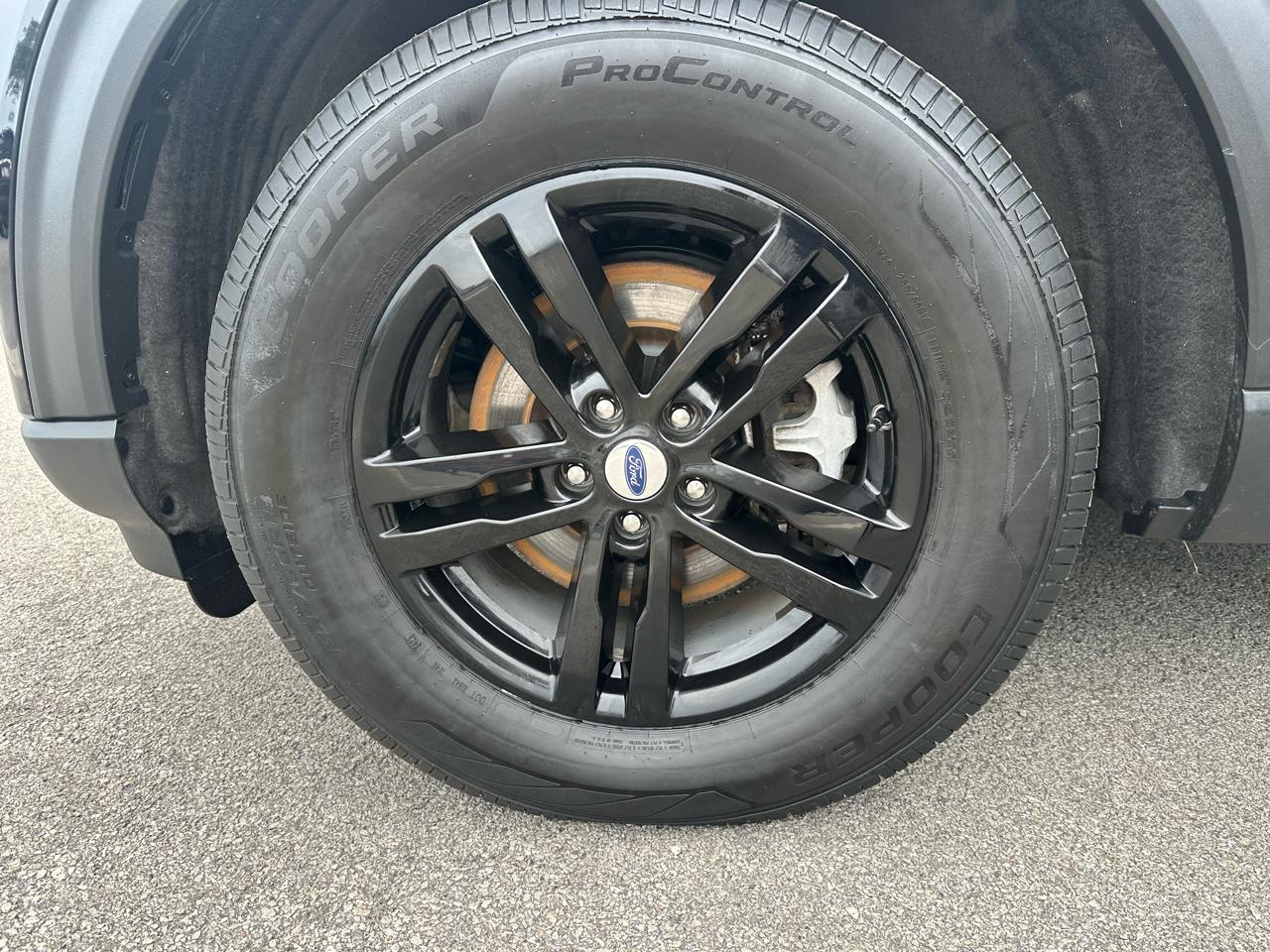 Ford Explorer XLT AWD 2023