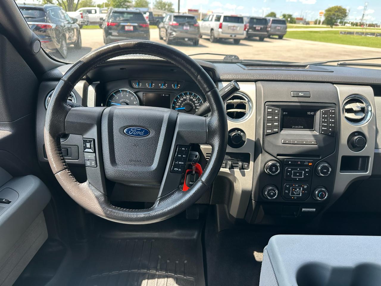 Ford F-150 XLT SuperCrew 4WD 2014