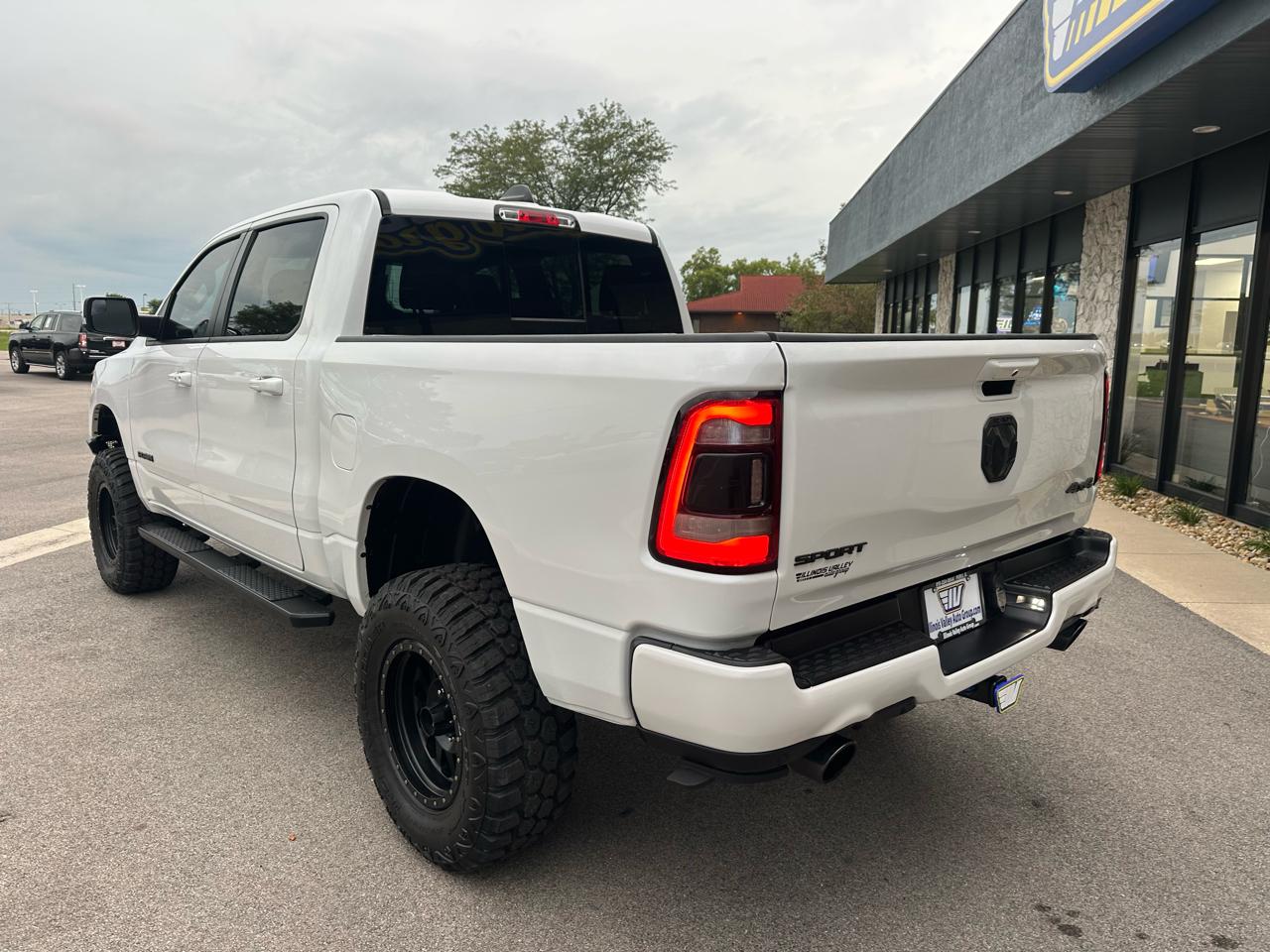 RAM 1500 Sport Crew Cab 4WD 2022