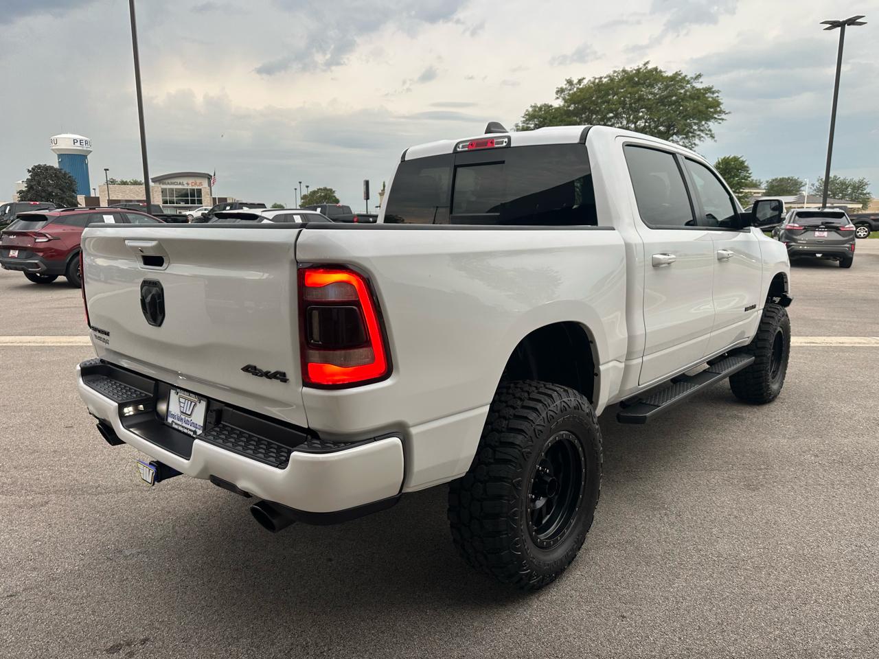 RAM 1500 Sport Crew Cab 4WD 2022