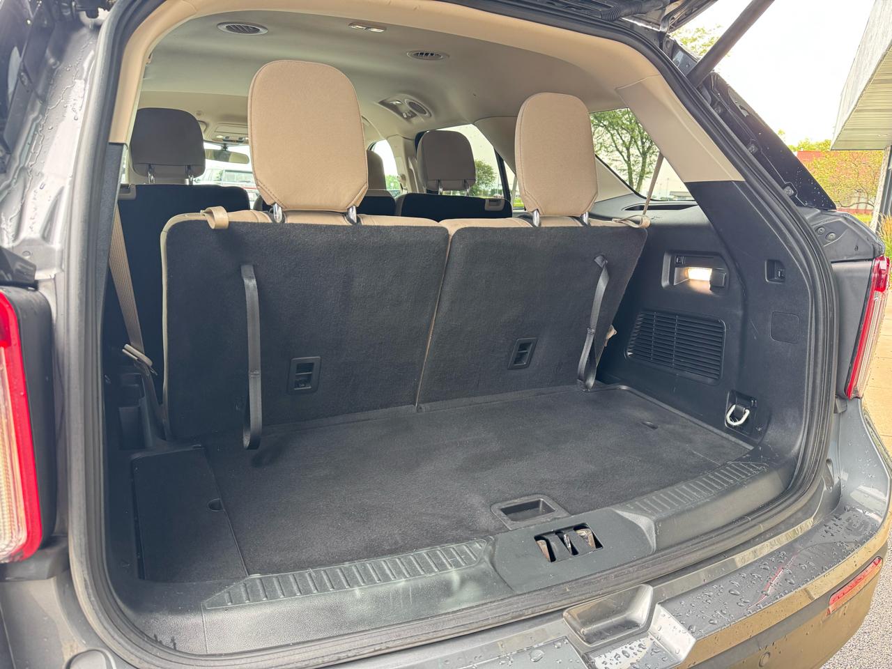 Ford Explorer Base 4WD 2023