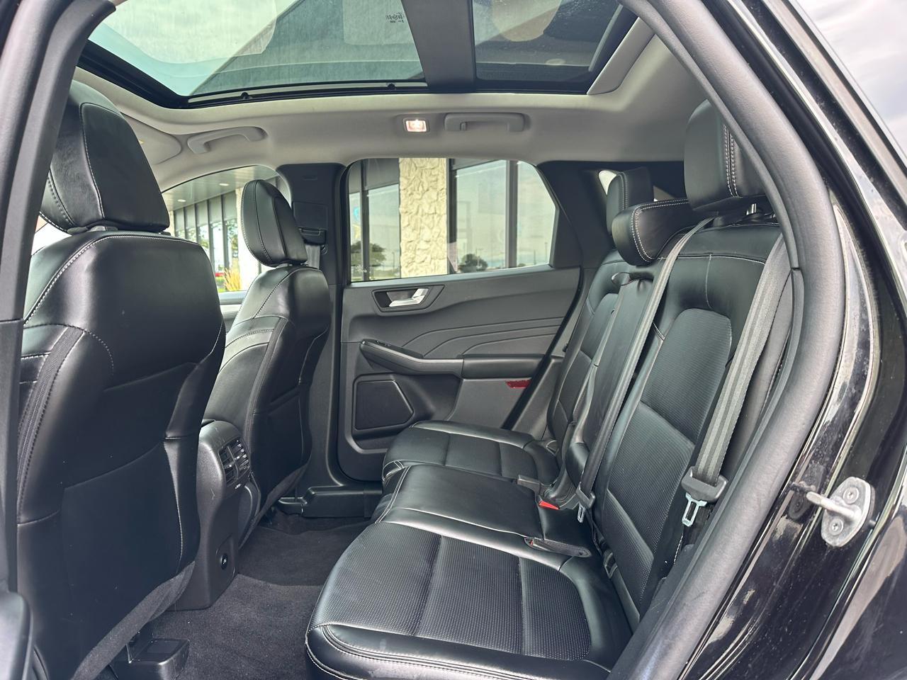 Ford Escape Platinum AWD 2025