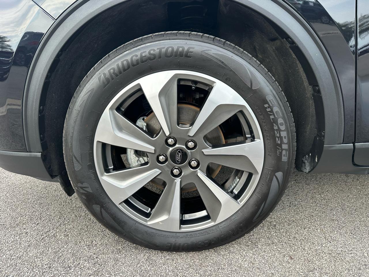Ford Escape Platinum AWD 2025