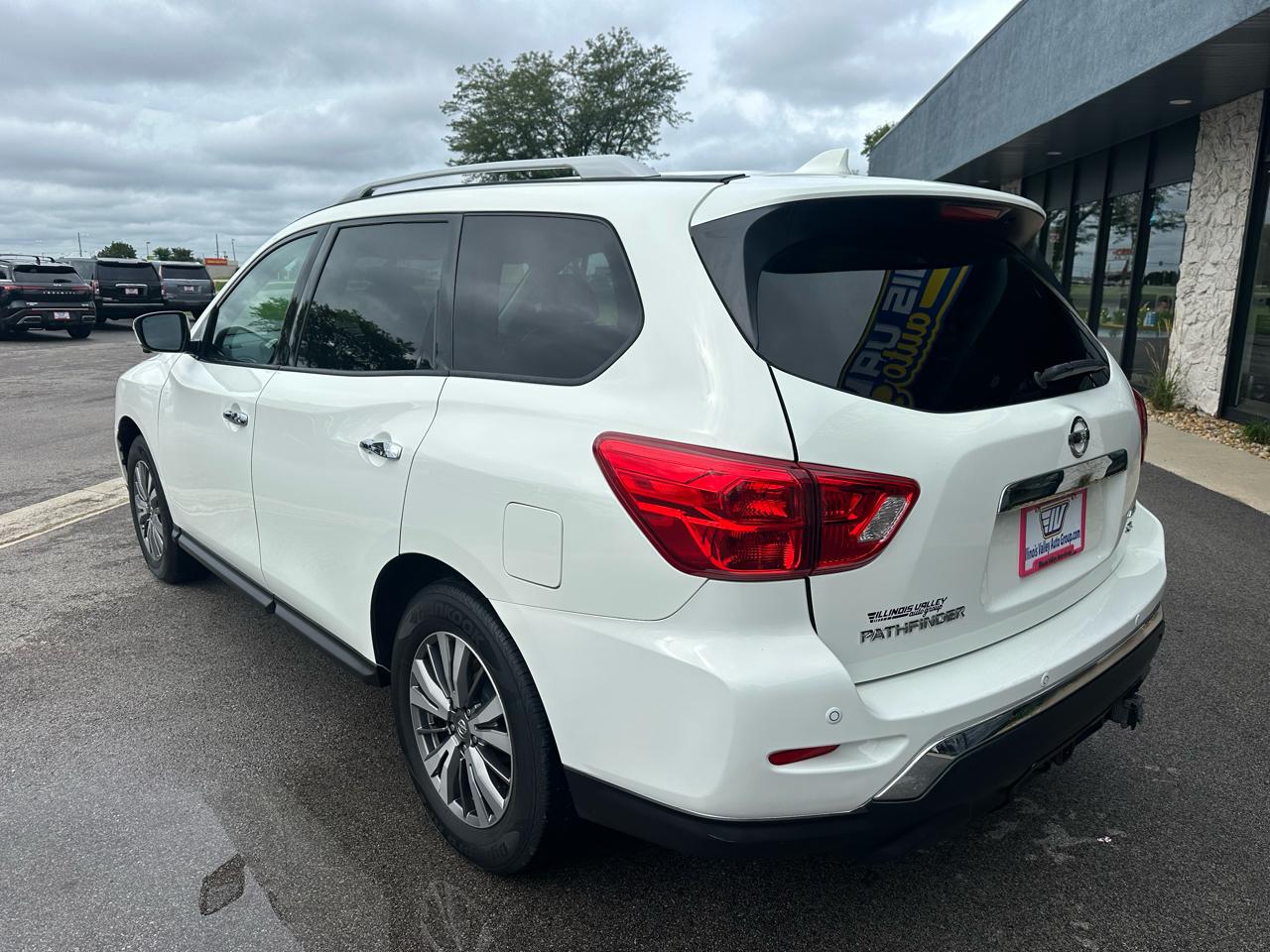 Nissan Pathfinder SL 4WD 2020