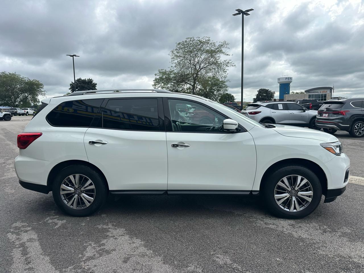 Nissan Pathfinder SL 4WD 2020