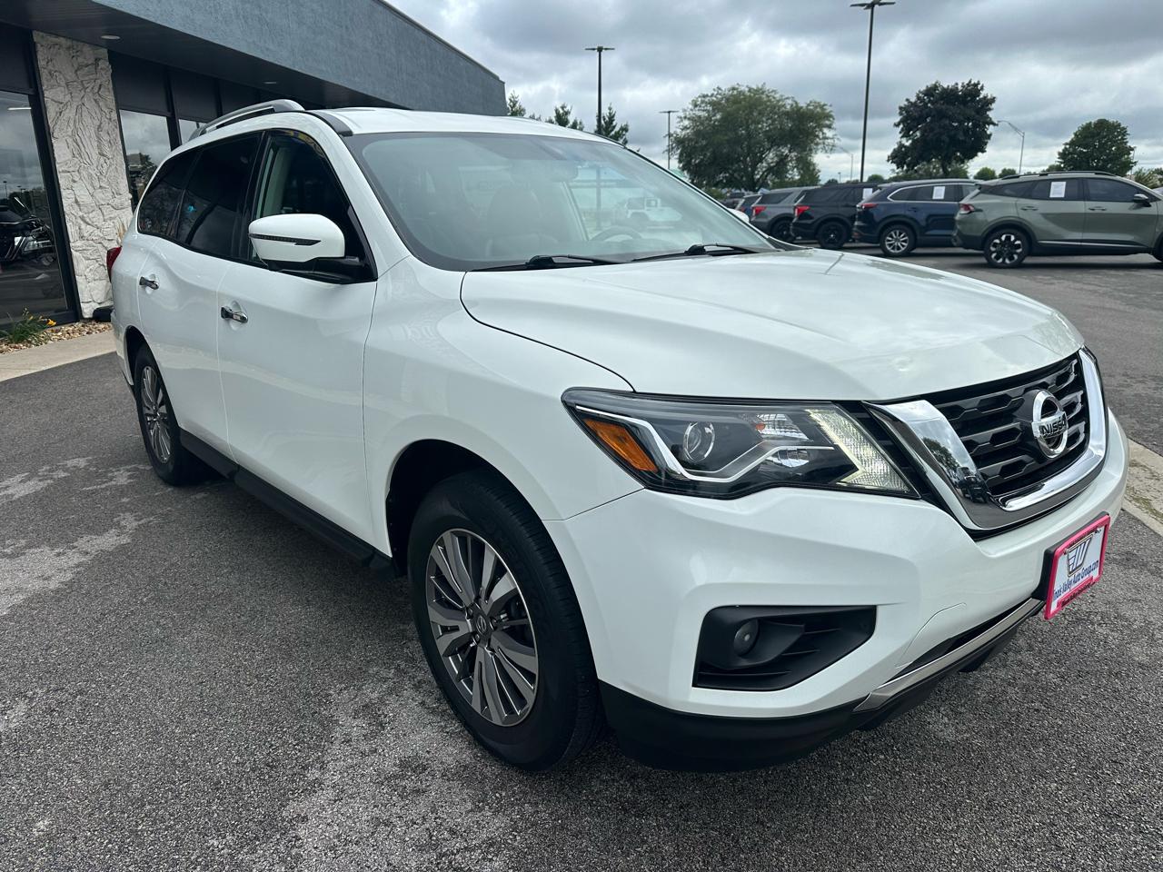 Nissan Pathfinder SL 4WD 2020