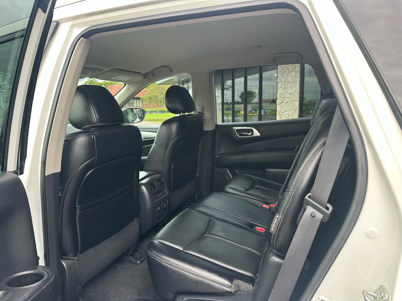 Nissan Pathfinder SL 4WD 2020