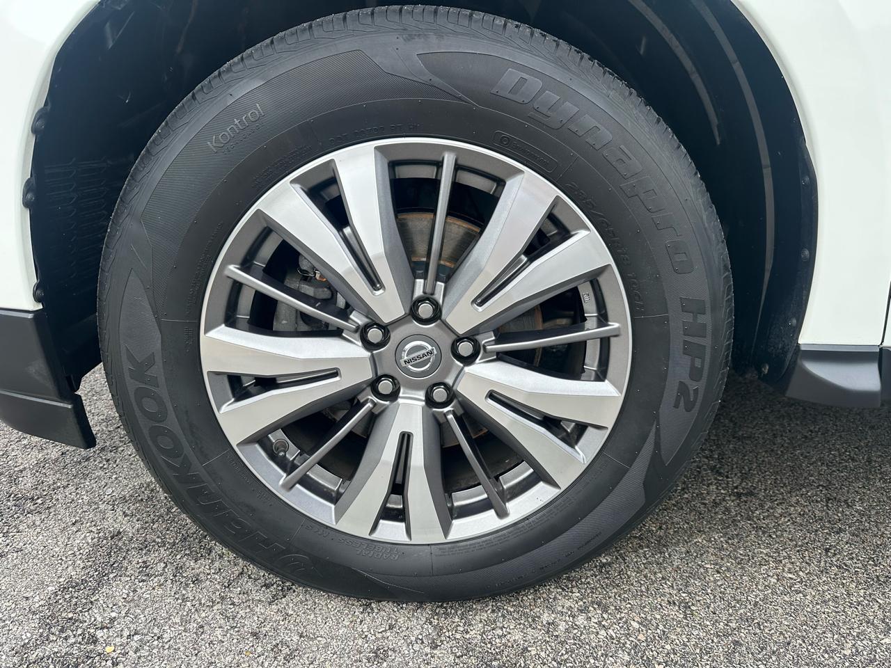 Nissan Pathfinder SL 4WD 2020