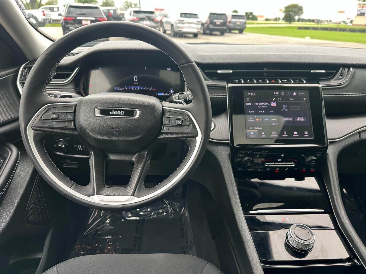 Jeep Grand Cherokee L Laredo 4WD 2023