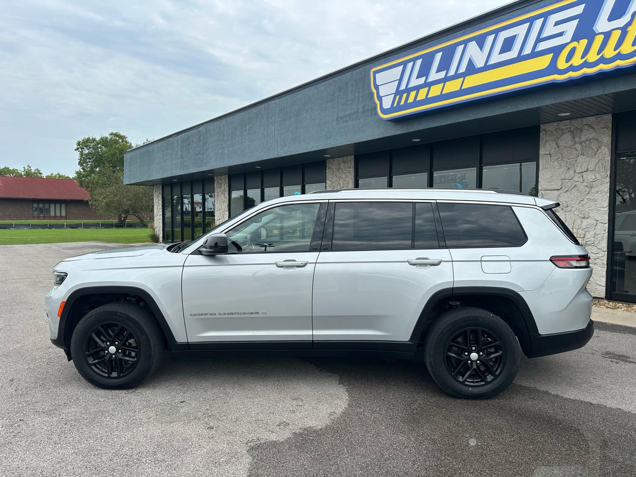 Jeep Grand Cherokee L Laredo 4WD 2023