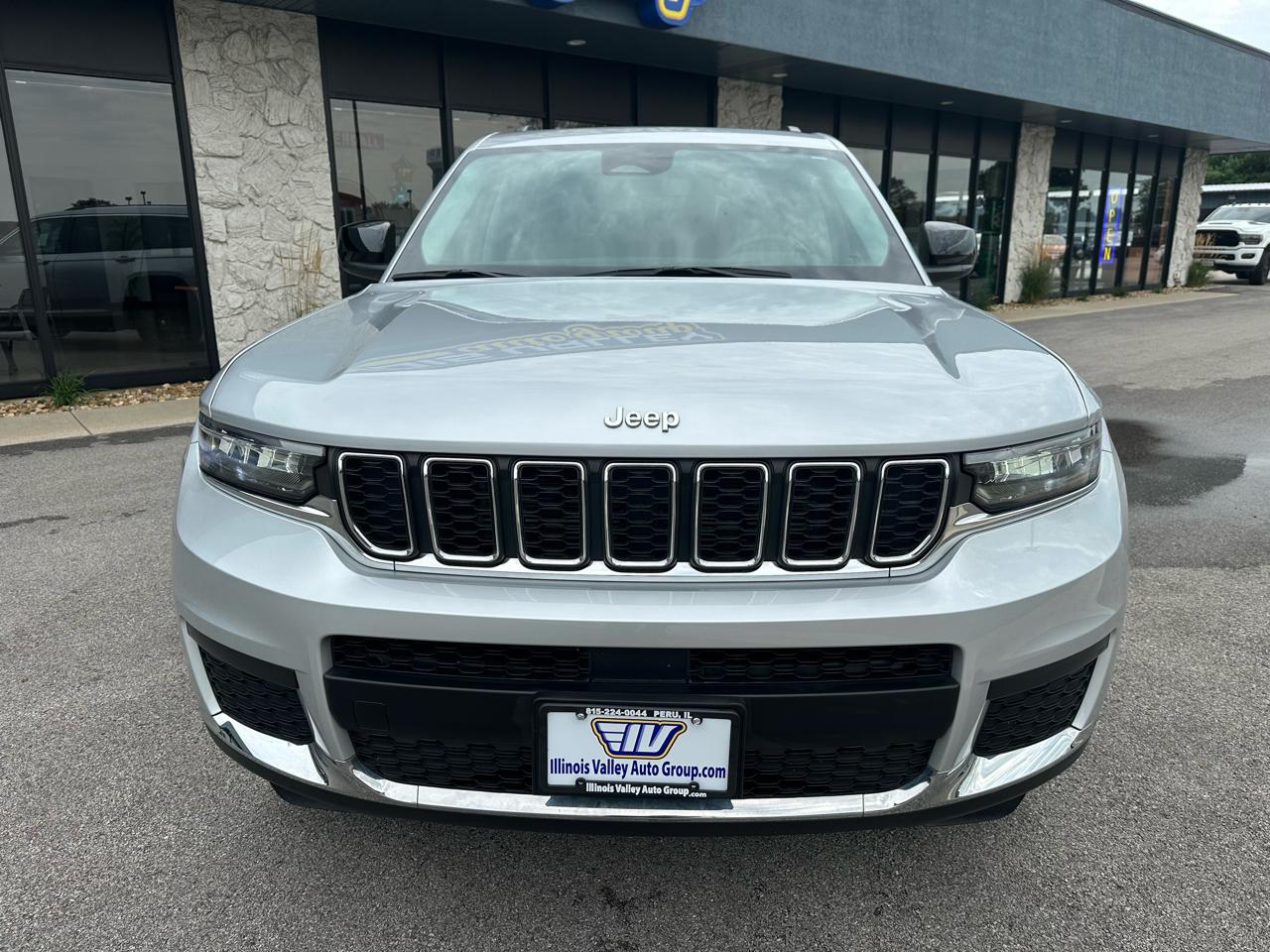 Jeep Grand Cherokee L Laredo 4WD 2023