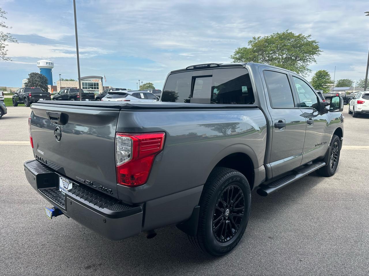 Nissan Titan PRO-4X Crew Cab 4WD 2018