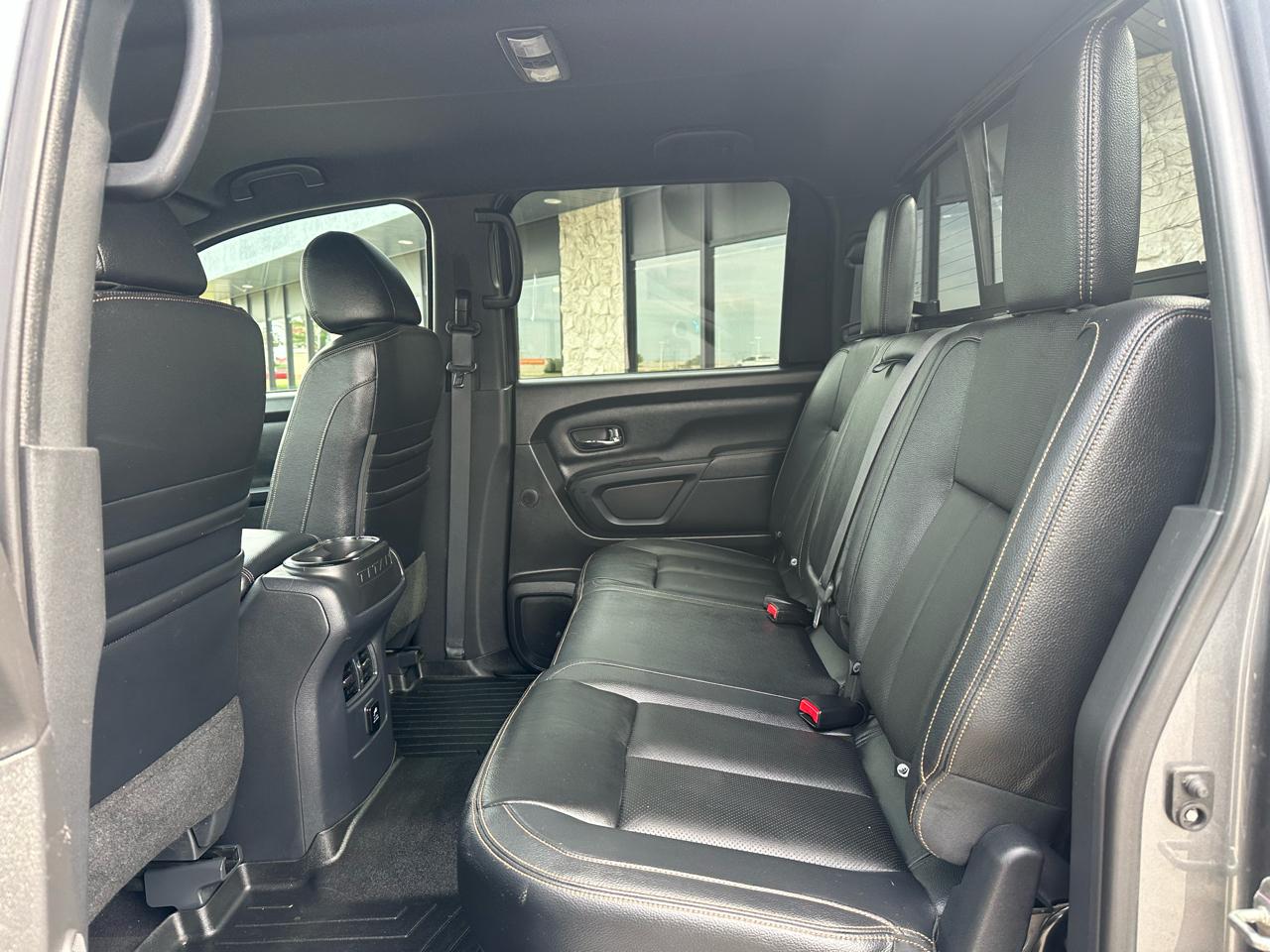 Nissan Titan PRO-4X Crew Cab 4WD 2018