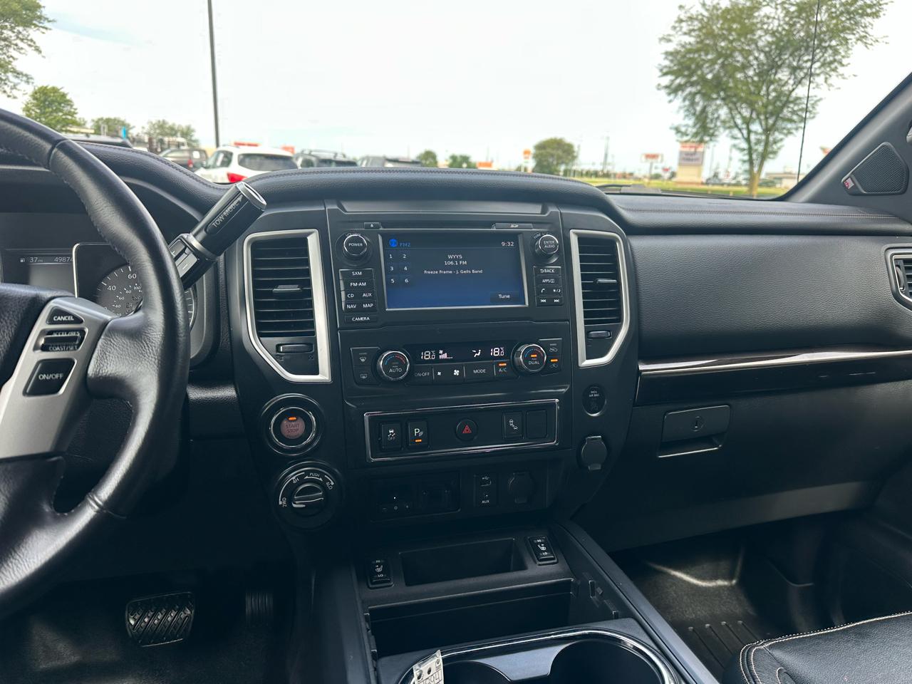 Nissan Titan PRO-4X Crew Cab 4WD 2018