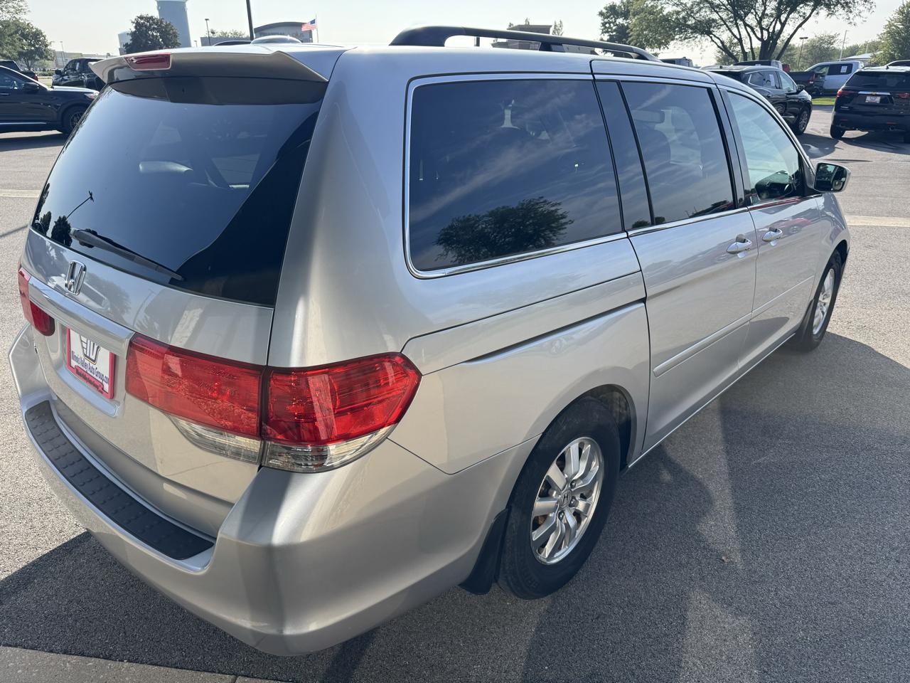 Honda Odyssey EX-L w/ DVD and Navigation 2010